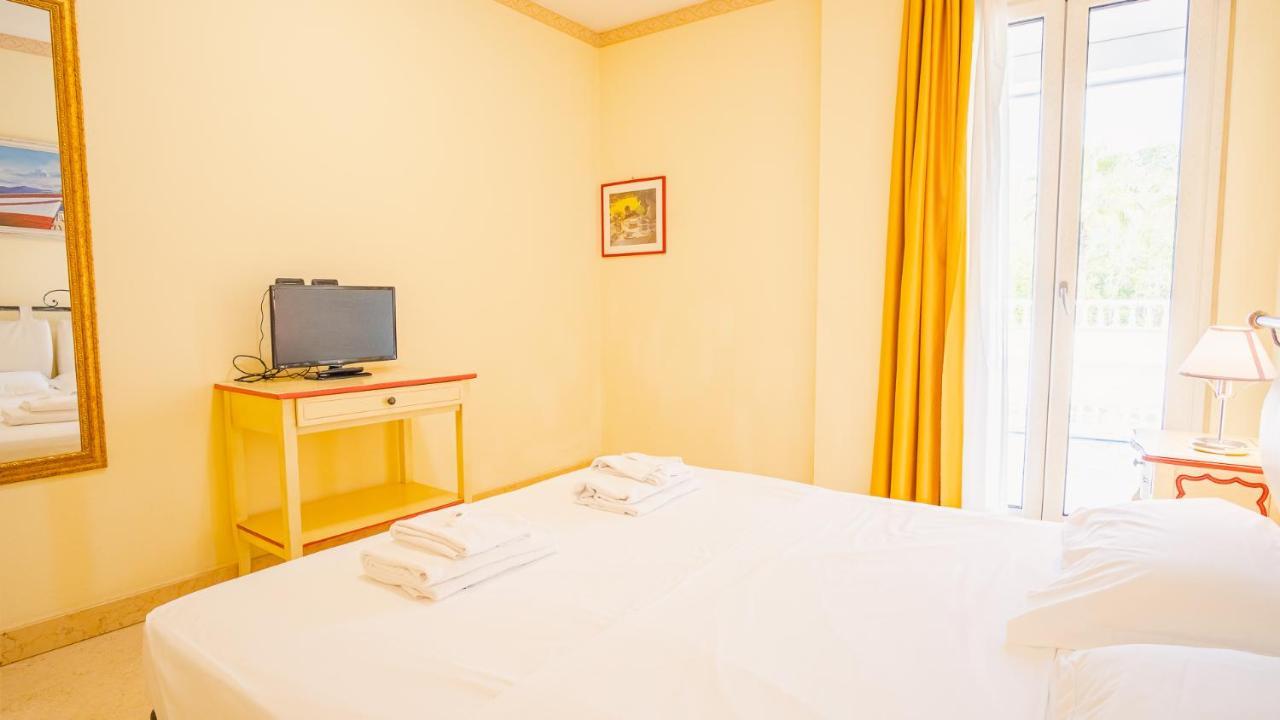 Relais Du Lac Village - Italian Homing Desenzano del Garda Bagian luar foto
