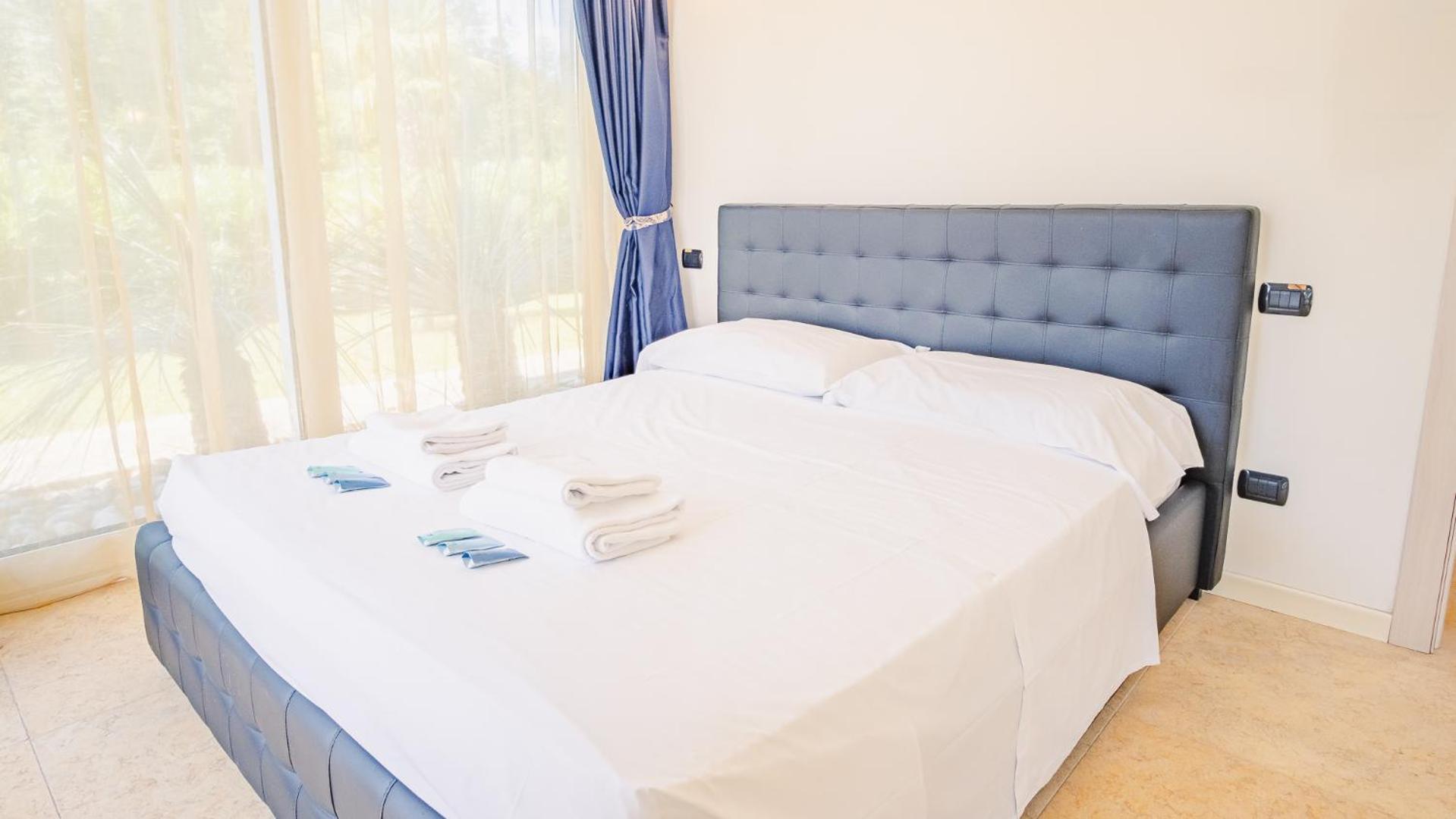 Relais Du Lac Village - Italian Homing Desenzano del Garda Bagian luar foto