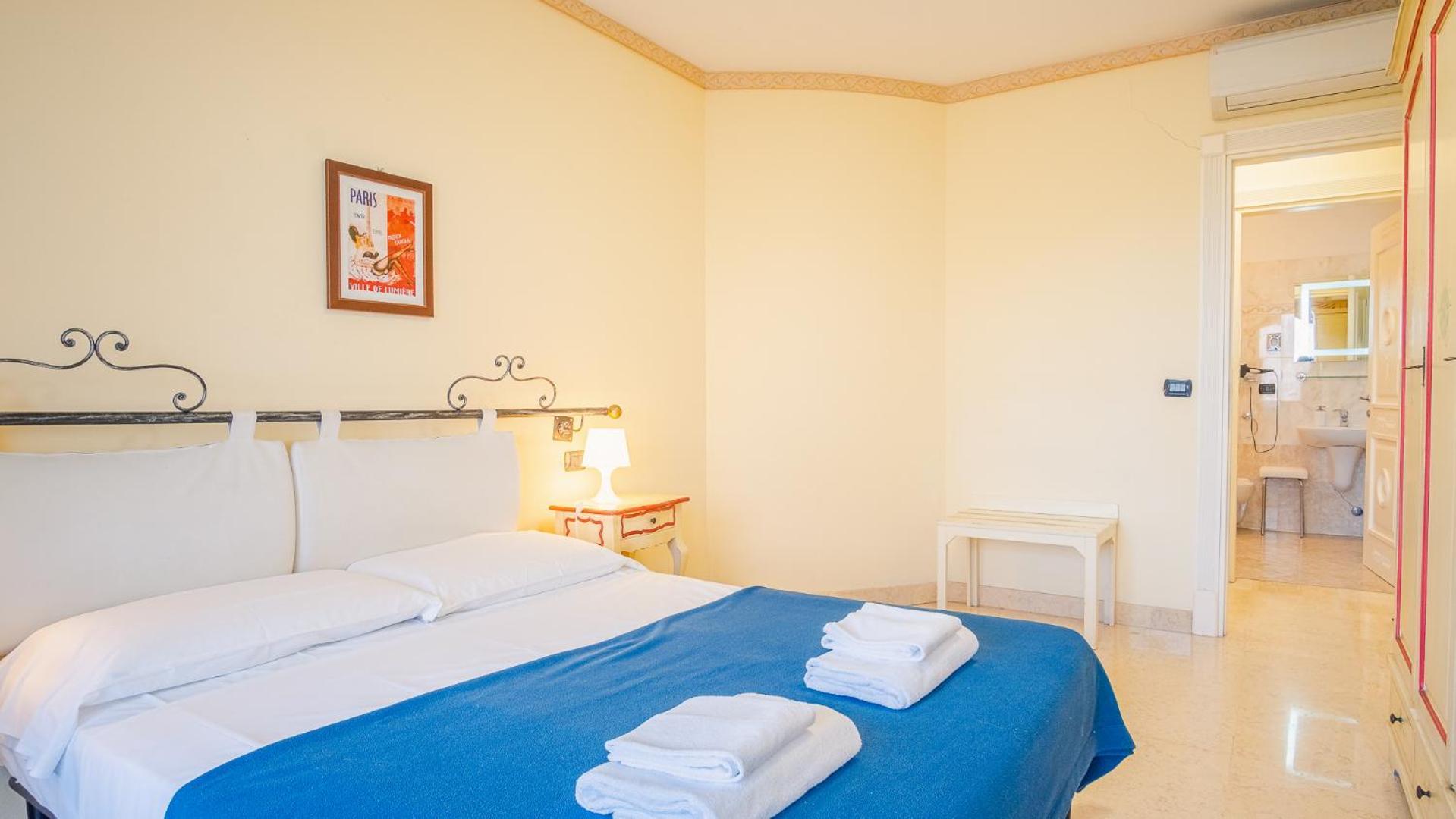 Relais Du Lac Village - Italian Homing Desenzano del Garda Bagian luar foto