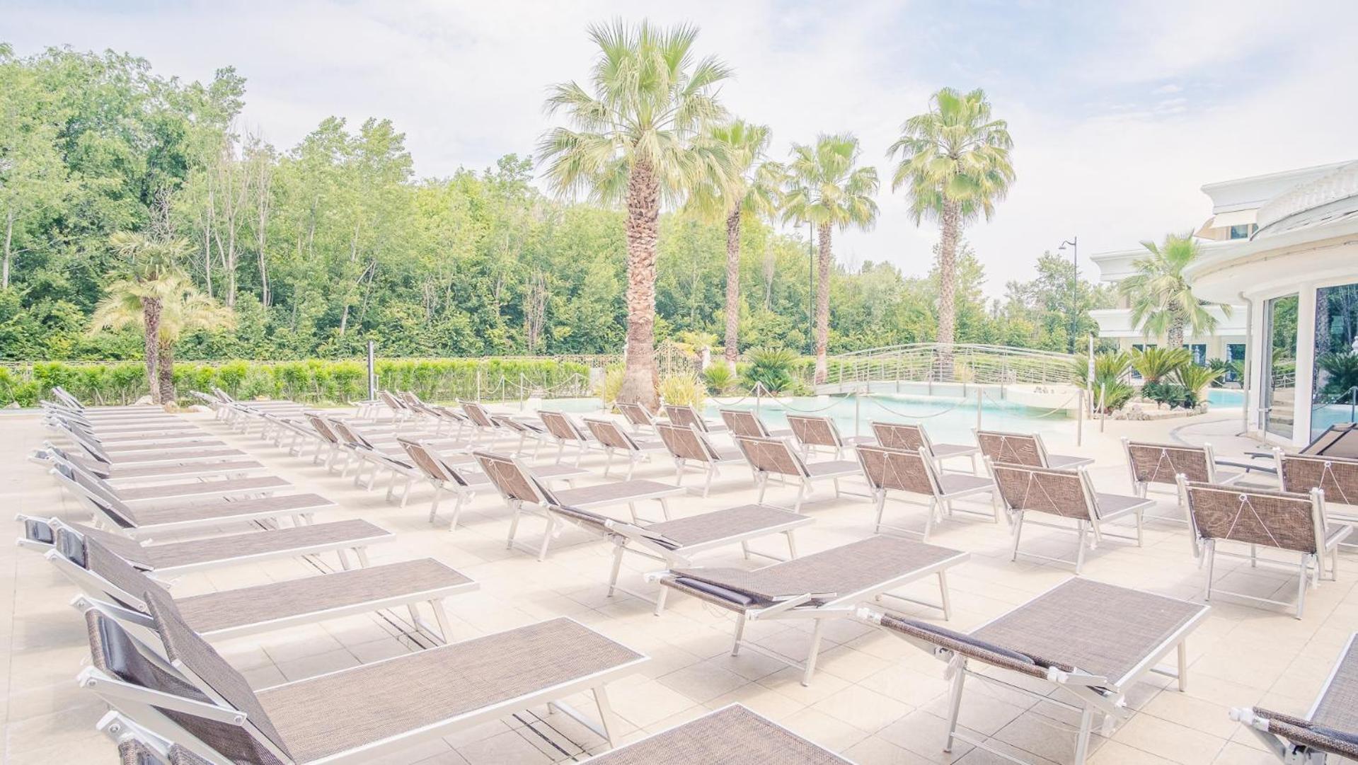Relais Du Lac Village - Italian Homing Desenzano del Garda Bagian luar foto
