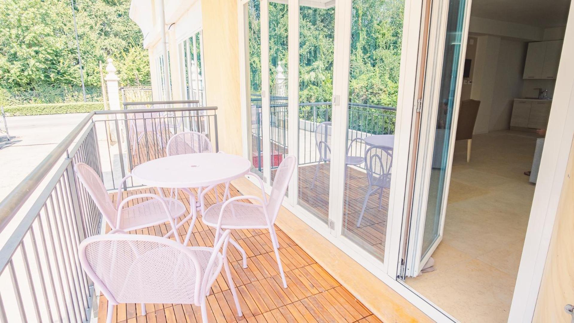 Relais Du Lac Village - Italian Homing Desenzano del Garda Bagian luar foto