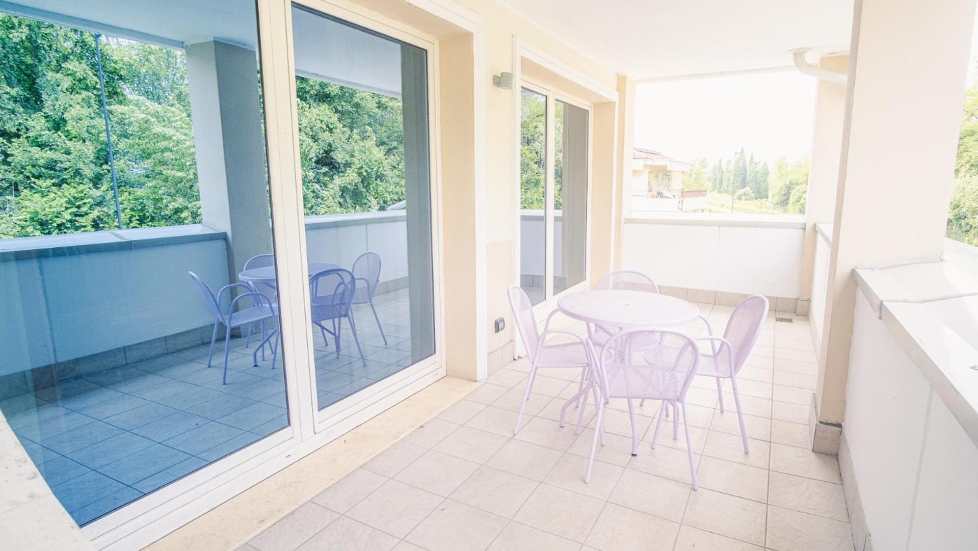 Relais Du Lac Village - Italian Homing Desenzano del Garda Bagian luar foto