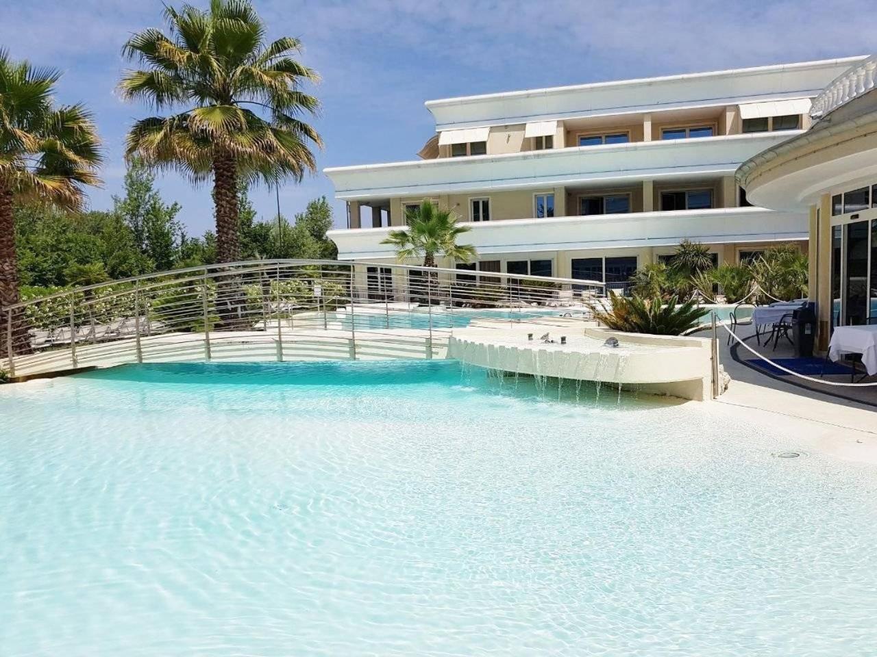 Relais Du Lac Village - Italian Homing Desenzano del Garda Bagian luar foto
