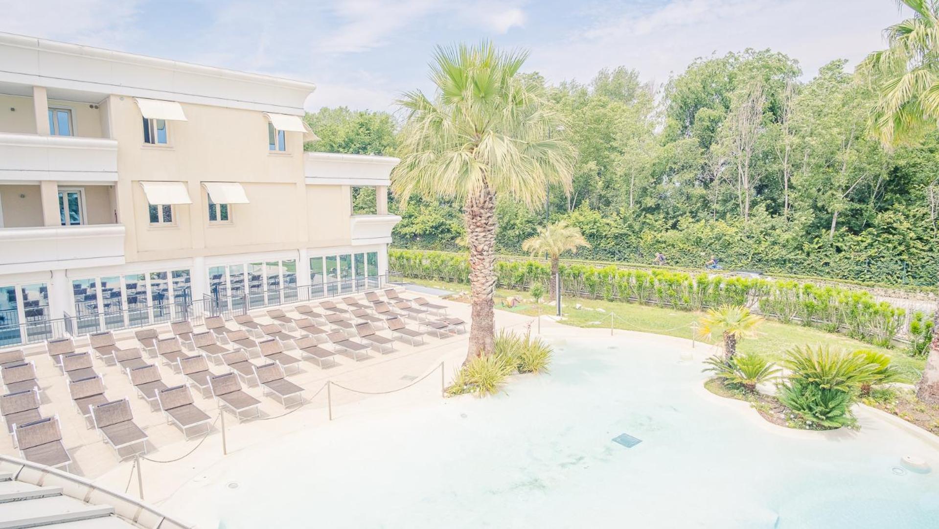 Relais Du Lac Village - Italian Homing Desenzano del Garda Bagian luar foto